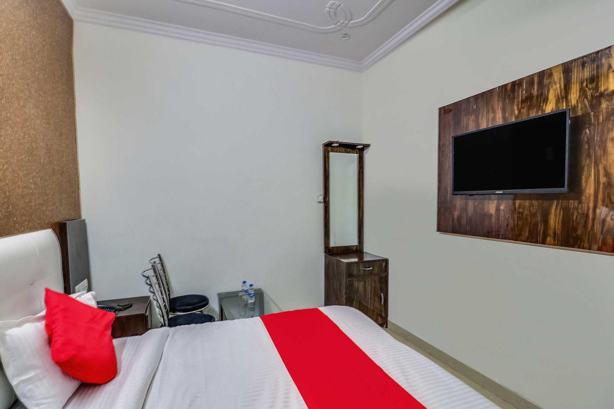 Hotel O Rodstar Chinhat Exterior foto